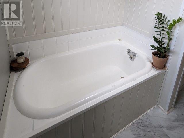 46 Balsam St, Thunder Bay, Ontario  P7A 5M9 - Photo 2 - TB2600361