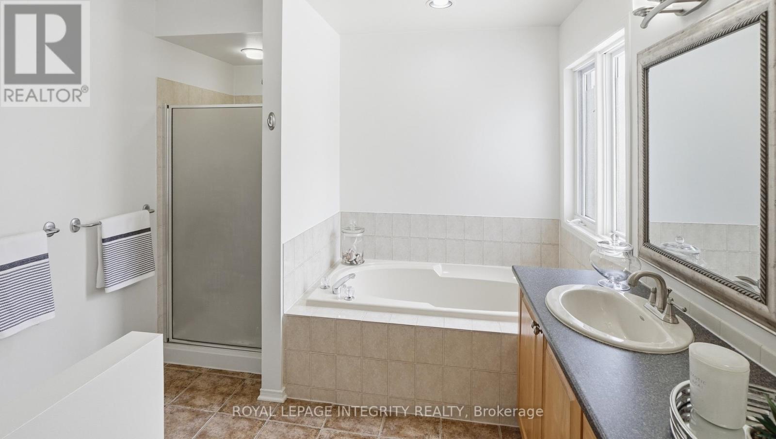 20 Farmfield Crescent, Ottawa, Ontario  K2M 2S9 - Photo 24 - X12847608