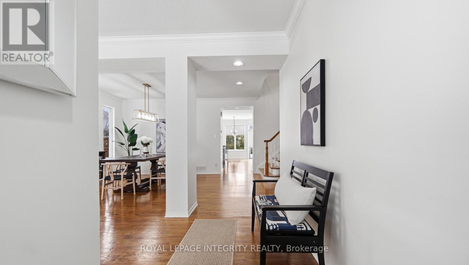 20 Farmfield Crescent, Ottawa, Ontario  K2M 2S9 - Photo 5 - X12847608