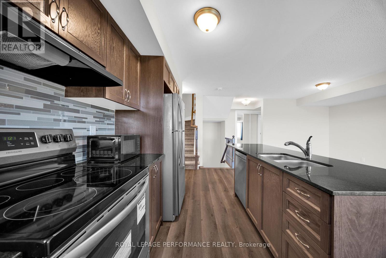 517 Ozawa Private E, Ottawa, Ontario  K1K 4Z8 - Photo 10 - X12847694