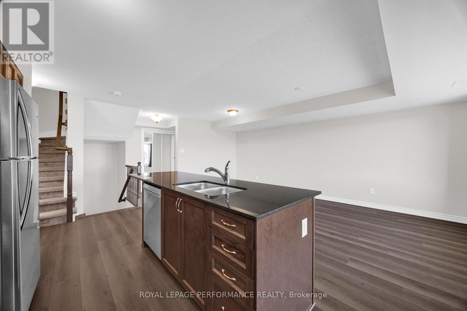 517 Ozawa Private E, Ottawa, Ontario  K1K 4Z8 - Photo 12 - X12847694