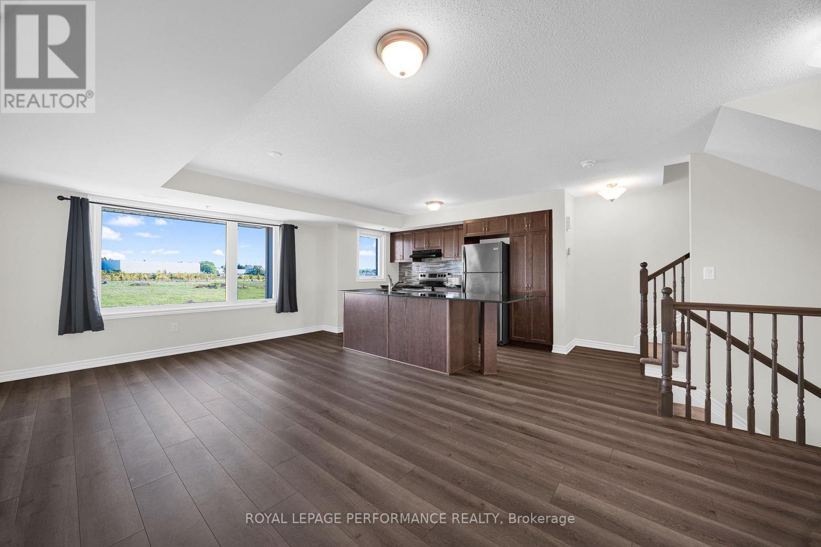 517 Ozawa Private E, Ottawa, Ontario  K1K 4Z8 - Photo 6 - X12847694