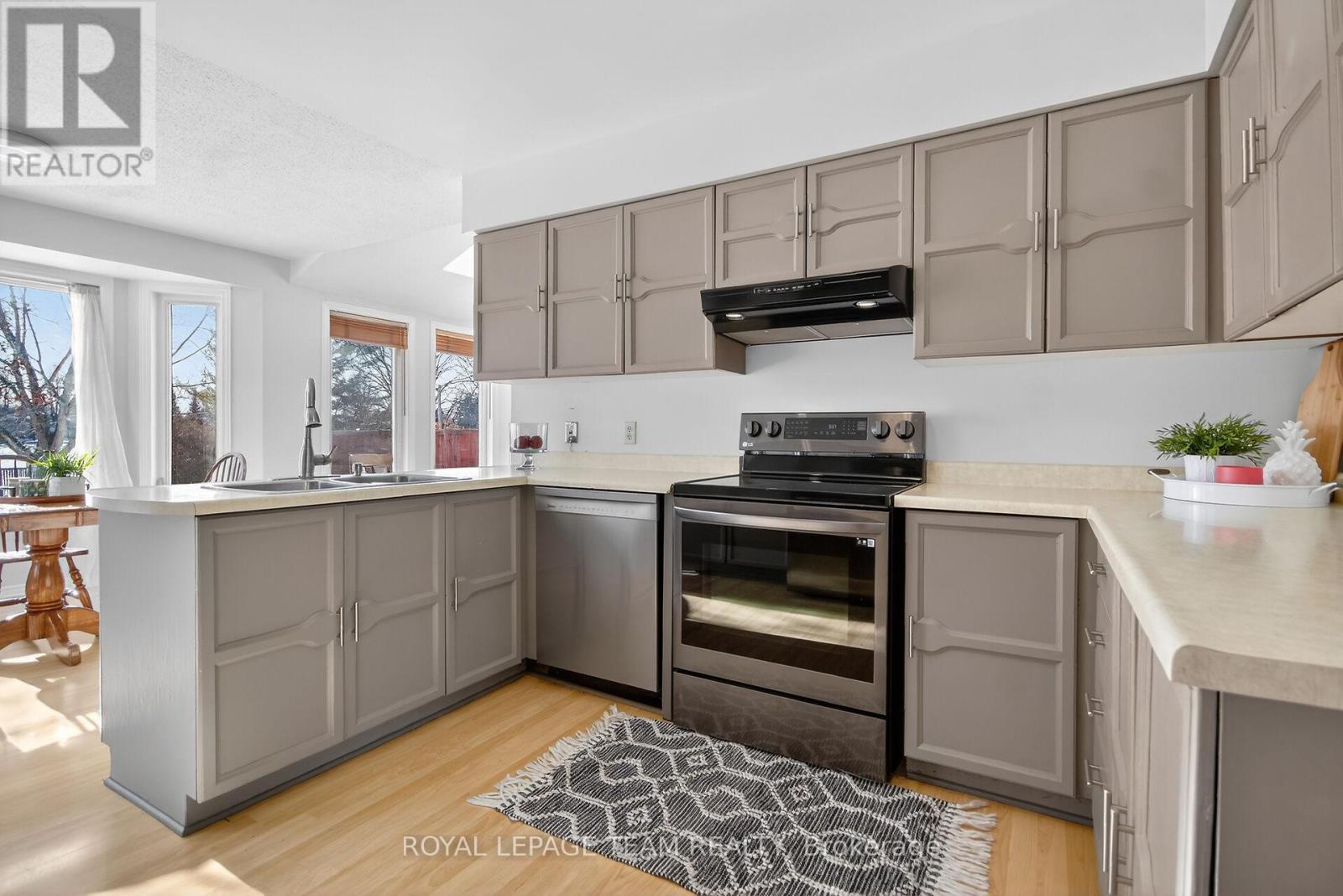 1604 Proulx Drive, Ottawa, Ontario  K4A 1T5 - Photo 11 - X12847706