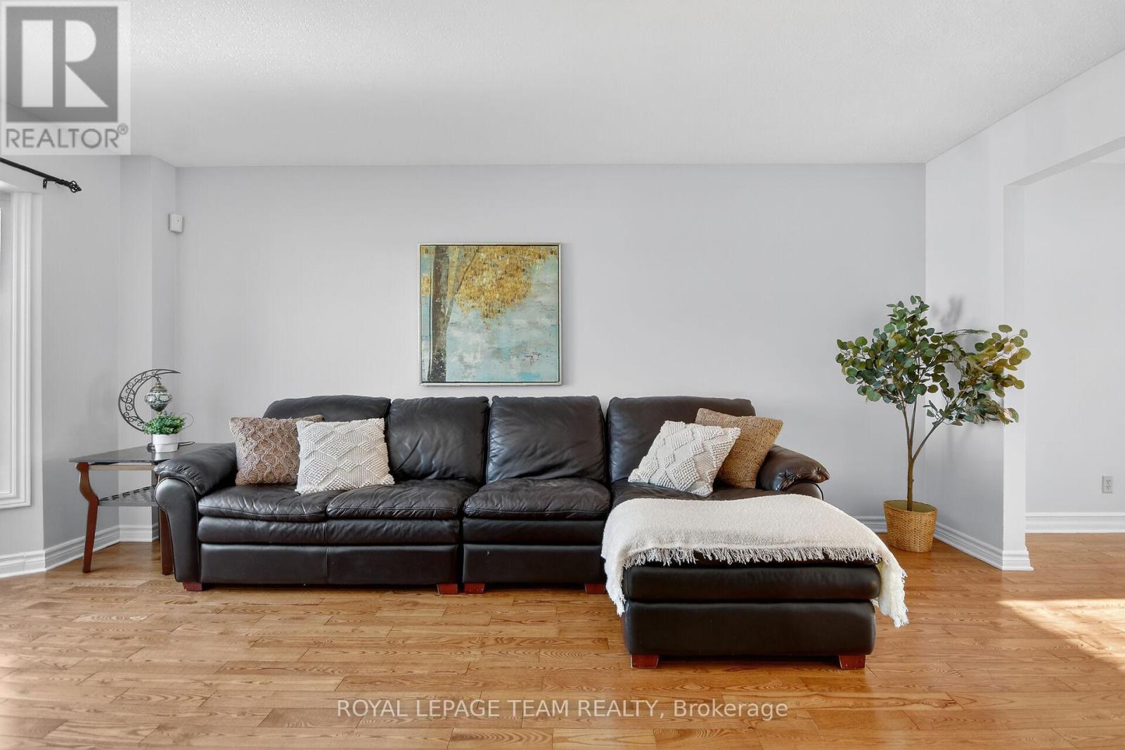 1604 Proulx Drive, Ottawa, Ontario  K4A 1T5 - Photo 6 - X12847706