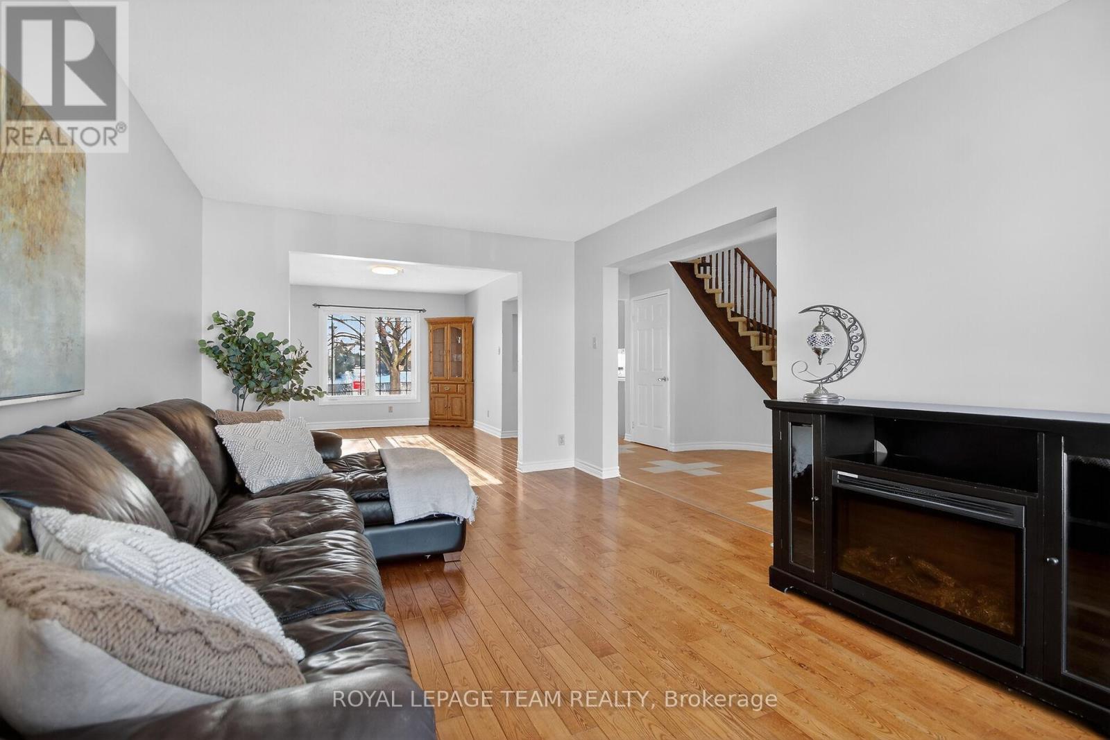 1604 Proulx Drive, Ottawa, Ontario  K4A 1T5 - Photo 8 - X12847706