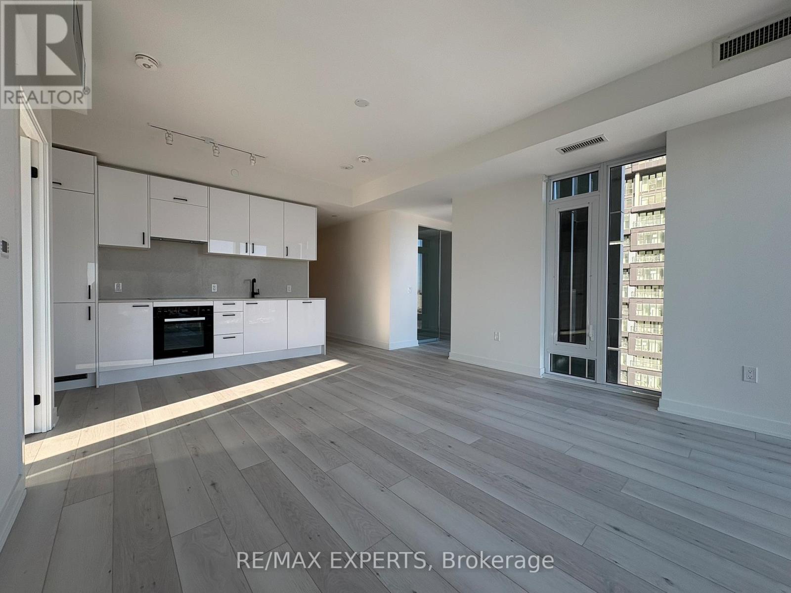 1903 - 1 QUARRINGTON LANE, Toronto, Ontario