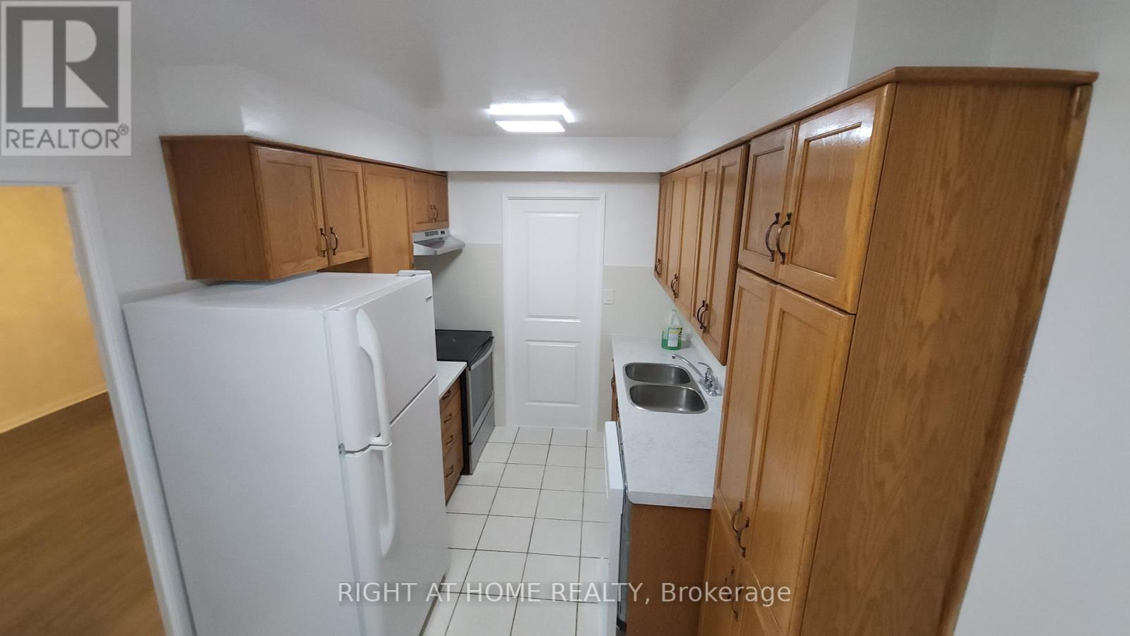 505 - 20 Gilder Drive, Toronto, Ontario  M1K 5E1 - Photo 3 - E12846526