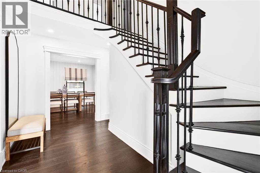 2129 Highview Drive, Burlington, Ontario  L7P 0P2 - Photo 4 - 40809758