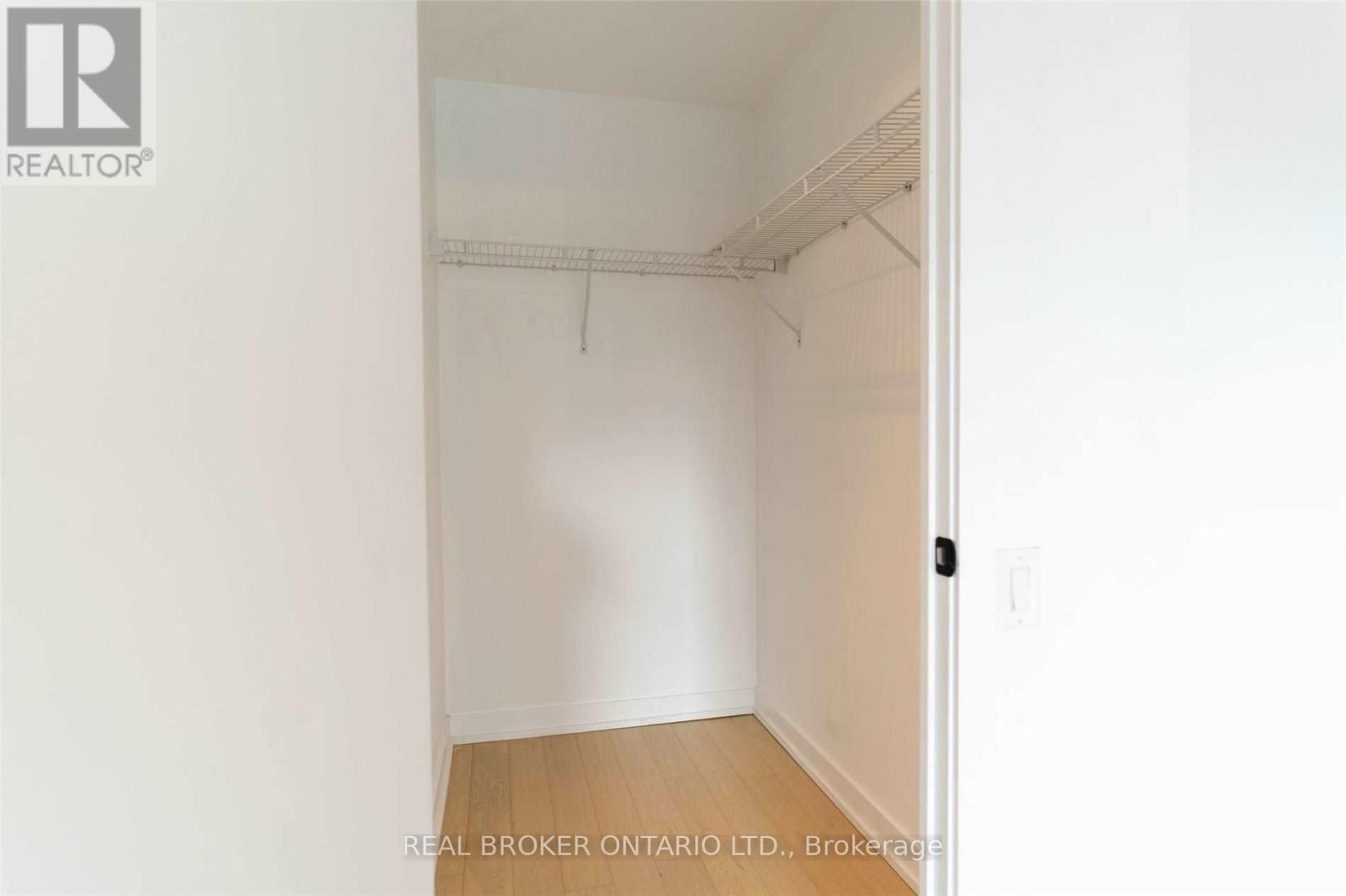 2107 - 11 Charlotte Street, Toronto (Waterfront Communities), Ontario  M5V 0M6 - Photo 18 - C12847610