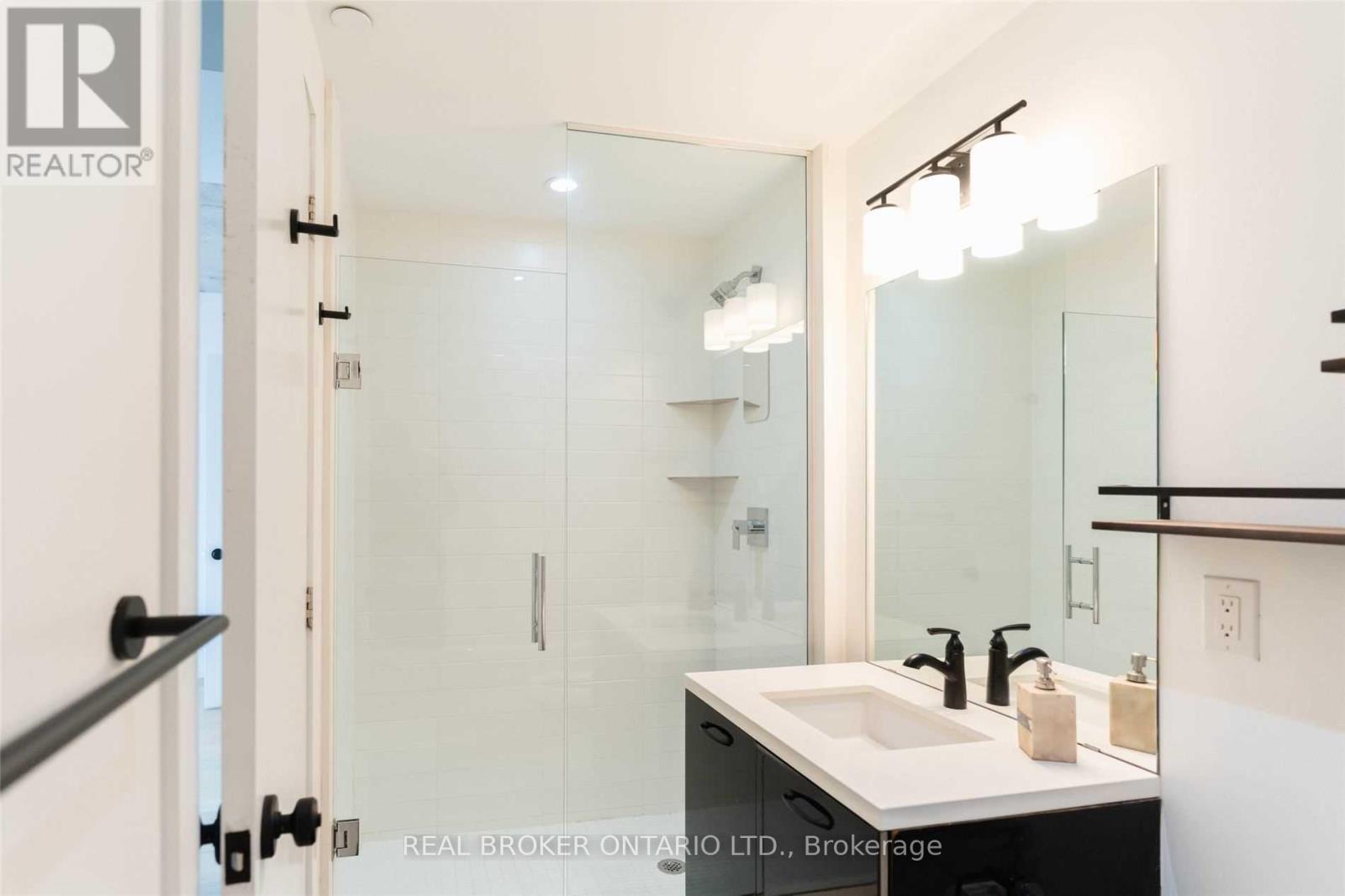 2107 - 11 Charlotte Street, Toronto (Waterfront Communities), Ontario  M5V 0M6 - Photo 21 - C12847610