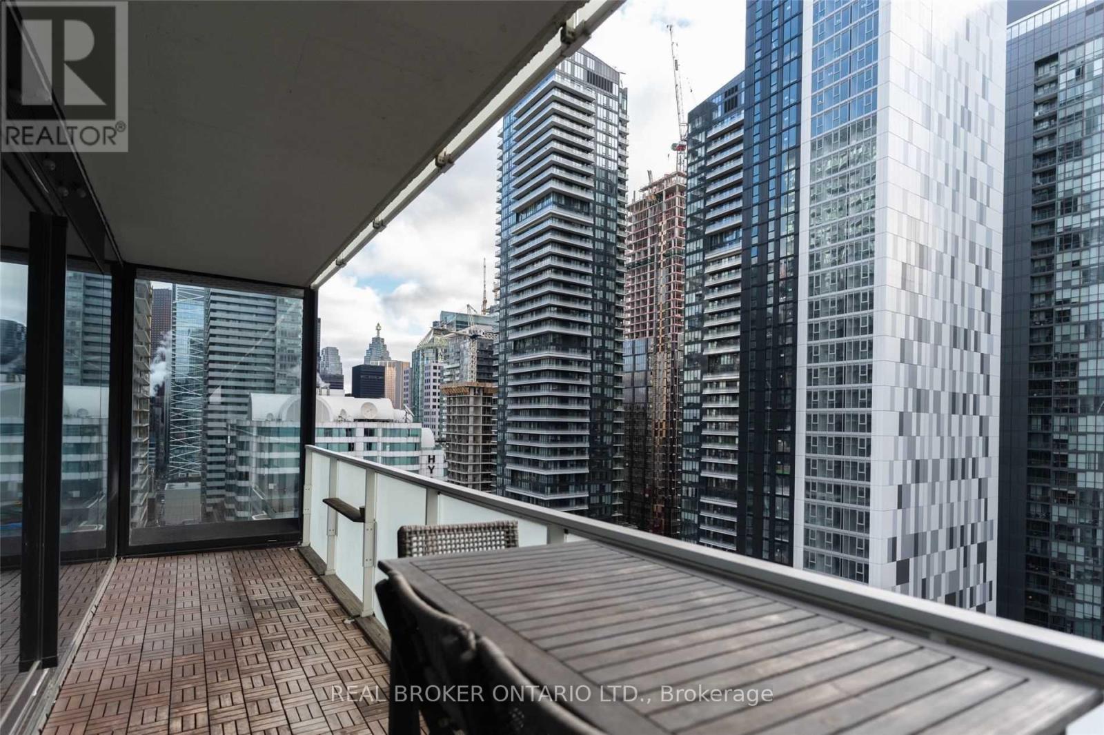 2107 - 11 Charlotte Street, Toronto (Waterfront Communities), Ontario  M5V 0M6 - Photo 24 - C12847610