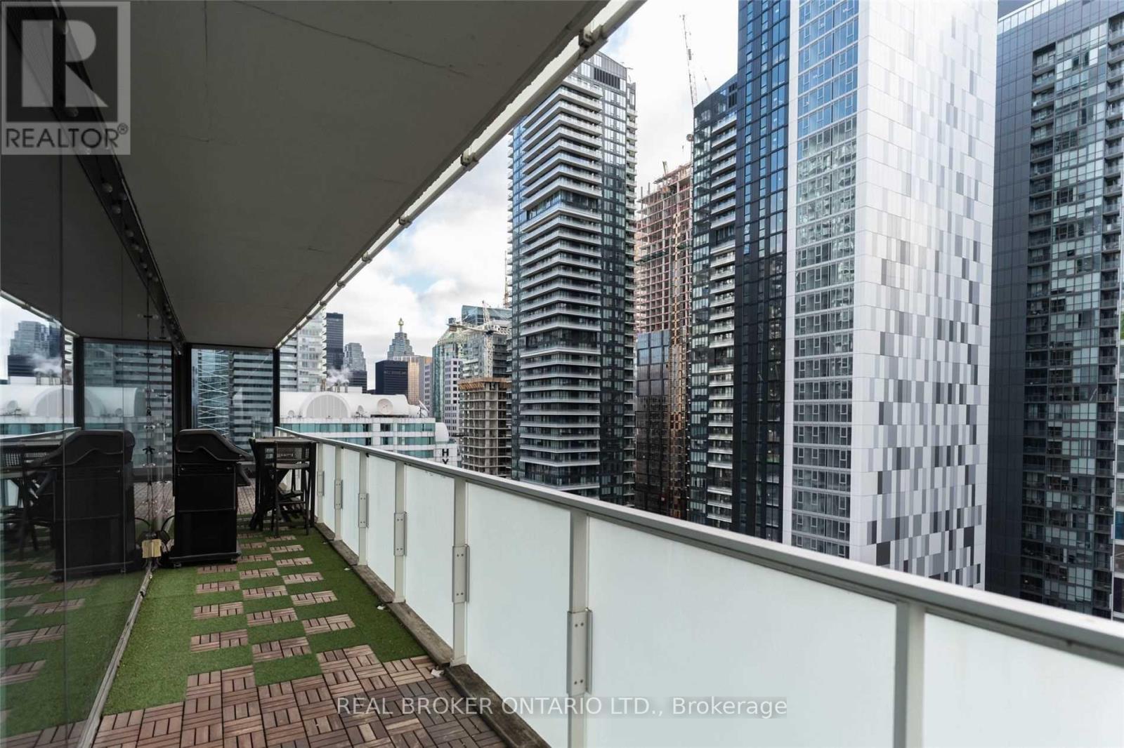 2107 - 11 Charlotte Street, Toronto (Waterfront Communities), Ontario  M5V 0M6 - Photo 25 - C12847610