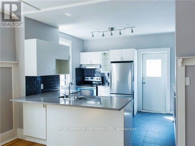 79 Isabella Street, Toronto, Ontario  M4Y 1N7 - Photo 3 - C12847716