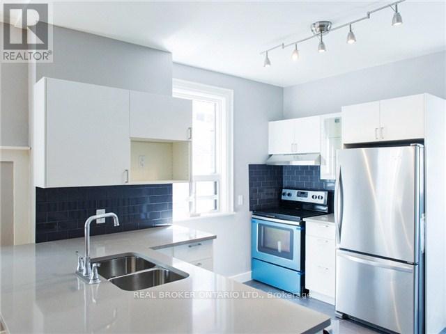 79 Isabella Street, Toronto, Ontario  M4Y 1N7 - Photo 4 - C12847716