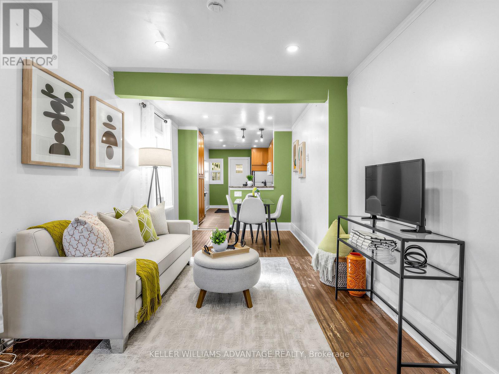 12 Hastings Avenue, Toronto, Ontario  M4L 2L2 - Photo 4 - E12847588