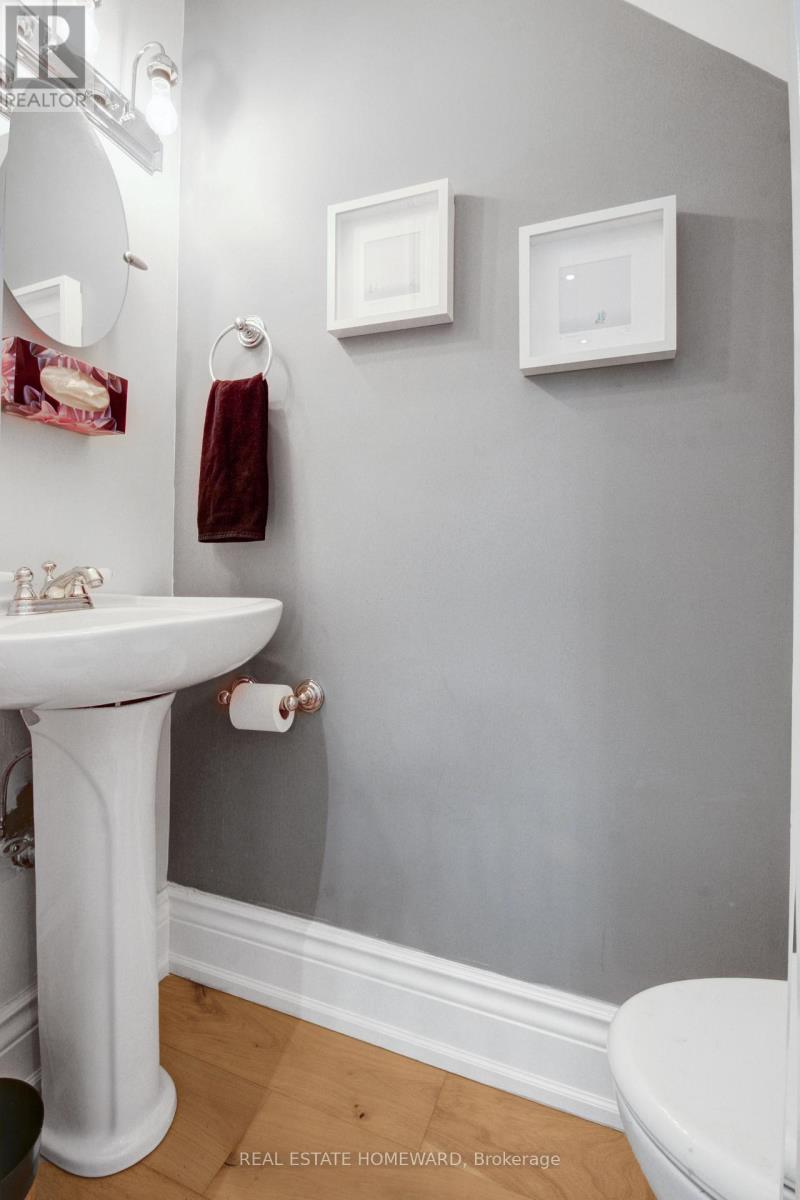 55 Woodbine Avenue, Toronto, Ontario  M4L 3P1 - Photo 10 - E12847620