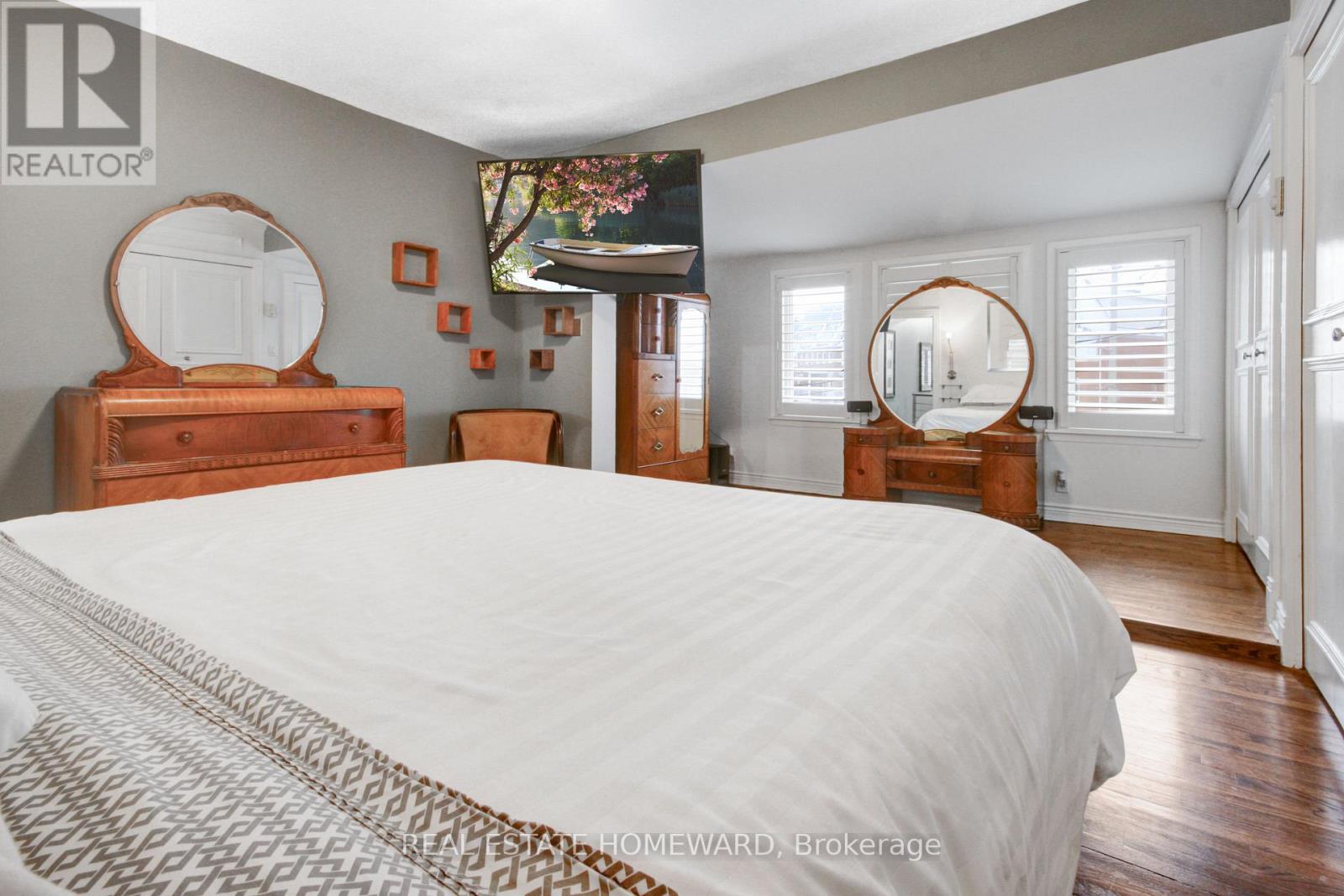 55 Woodbine Avenue, Toronto, Ontario  M4L 3P1 - Photo 12 - E12847620