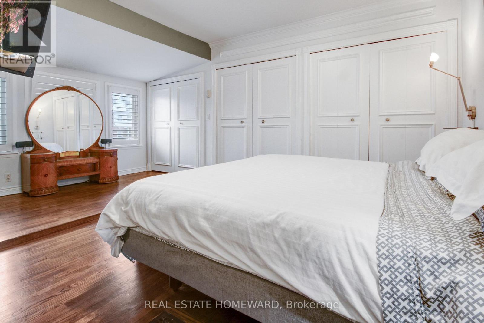 55 Woodbine Avenue, Toronto, Ontario  M4L 3P1 - Photo 13 - E12847620