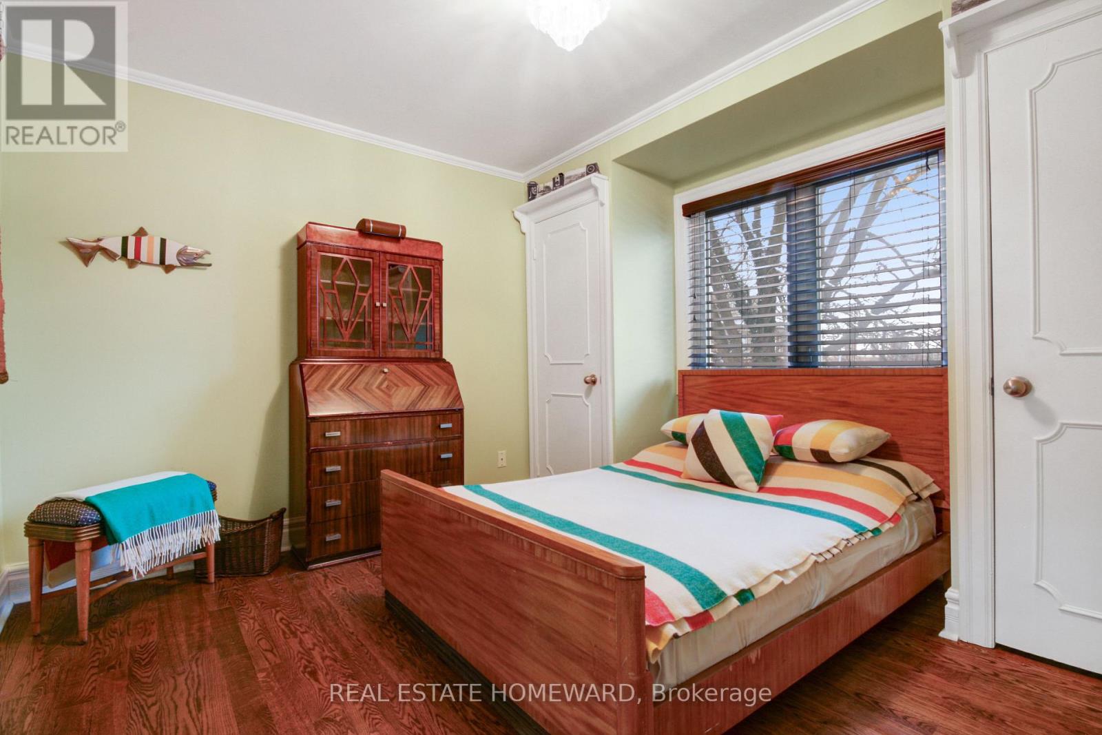 55 Woodbine Avenue, Toronto, Ontario  M4L 3P1 - Photo 17 - E12847620