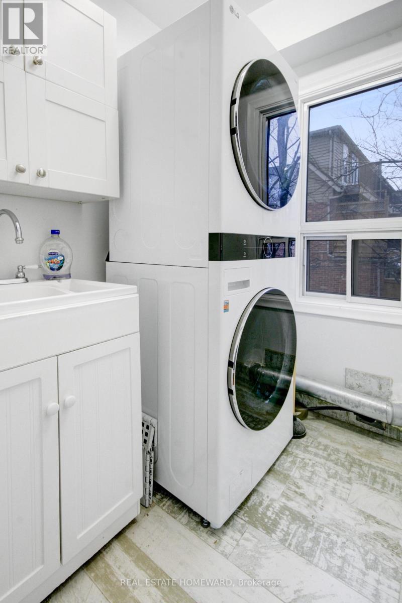 55 Woodbine Avenue, Toronto, Ontario  M4L 3P1 - Photo 22 - E12847620