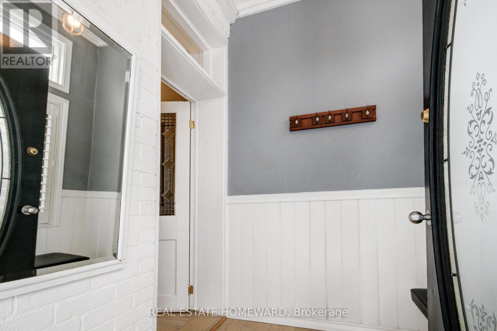 55 Woodbine Avenue, Toronto, Ontario  M4L 3P1 - Photo 23 - E12847620