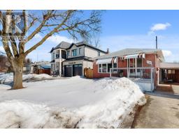 116 LORD ROBERTS DRIVE, Toronto, Ontario