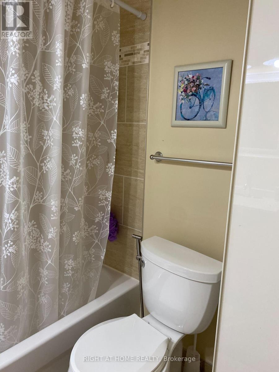 32 Florens Avenue, Toronto, Ontario  M1L 1R6 - Photo 17 - E12847666