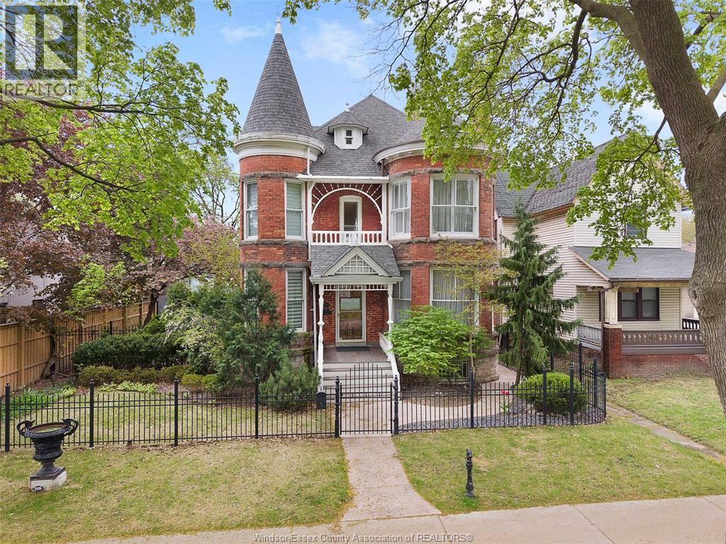 719 VICTORIA AVENUE, Windsor, Ontario