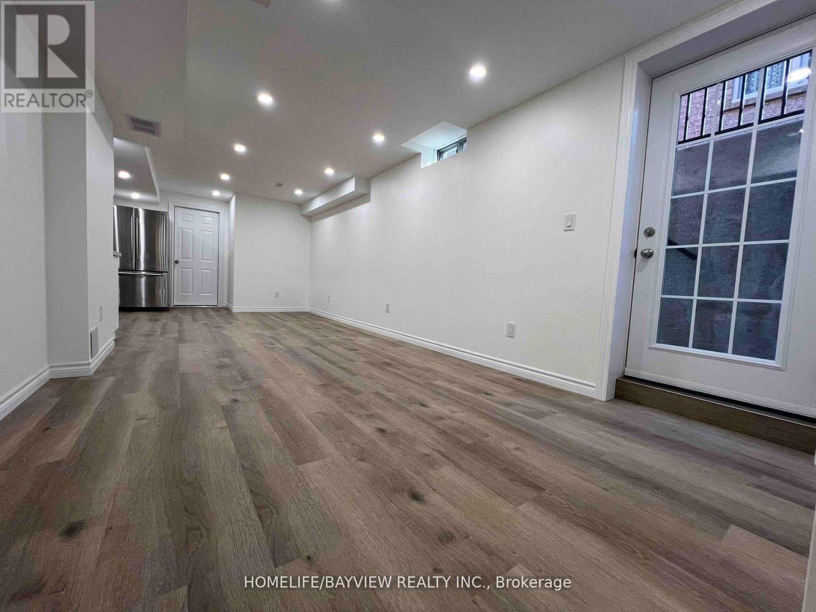 Lower - 136 Pinnacle Trail, Aurora, Ontario  L4G 7G7 - Photo 4 - N12847626