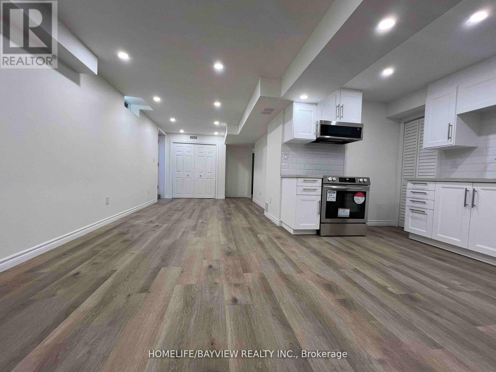 Lower - 136 Pinnacle Trail, Aurora, Ontario  L4G 7G7 - Photo 6 - N12847626