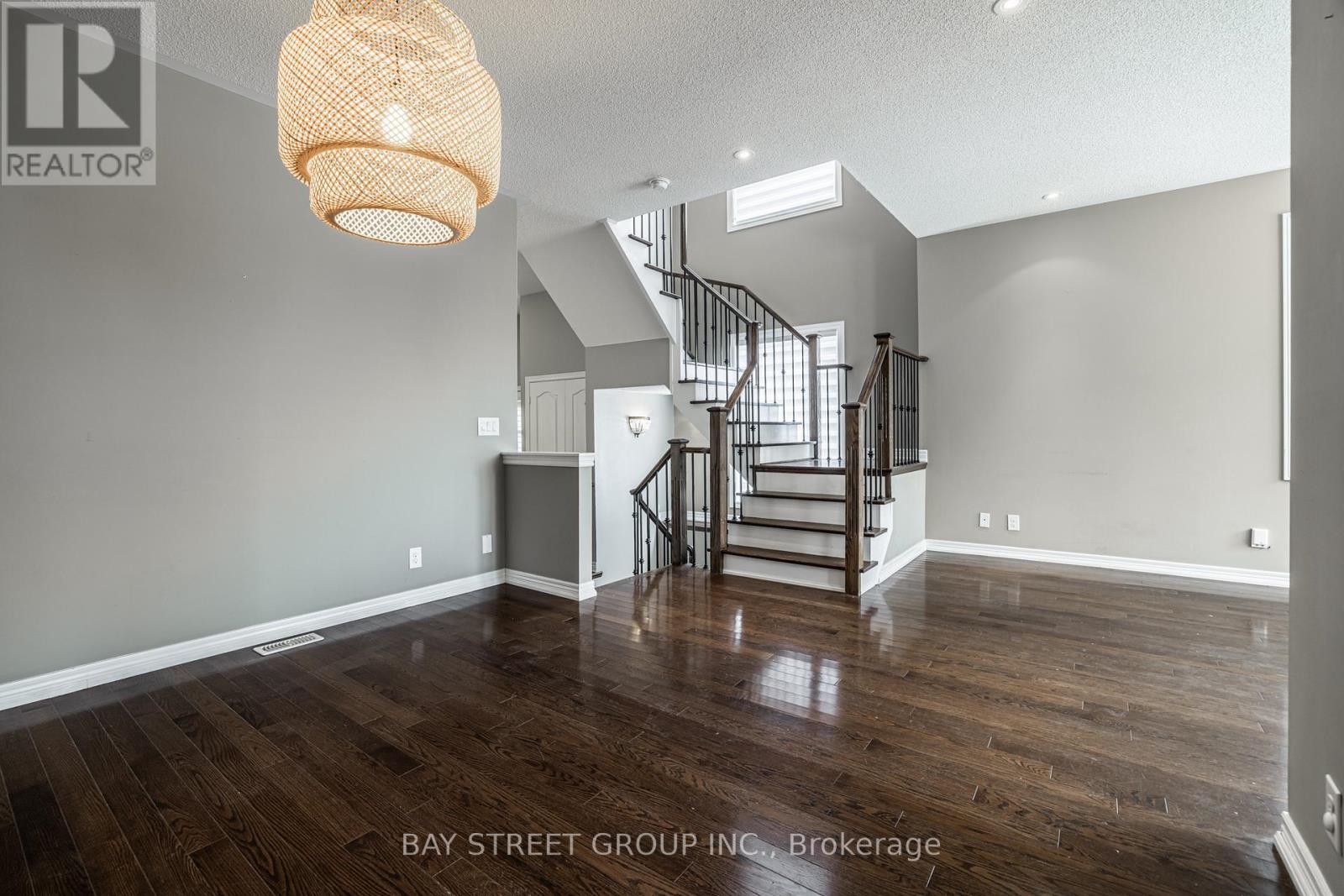 4 Courtland Crescent, East Gwillimbury, Ontario  L9N 0B2 - Photo 18 - N12847676