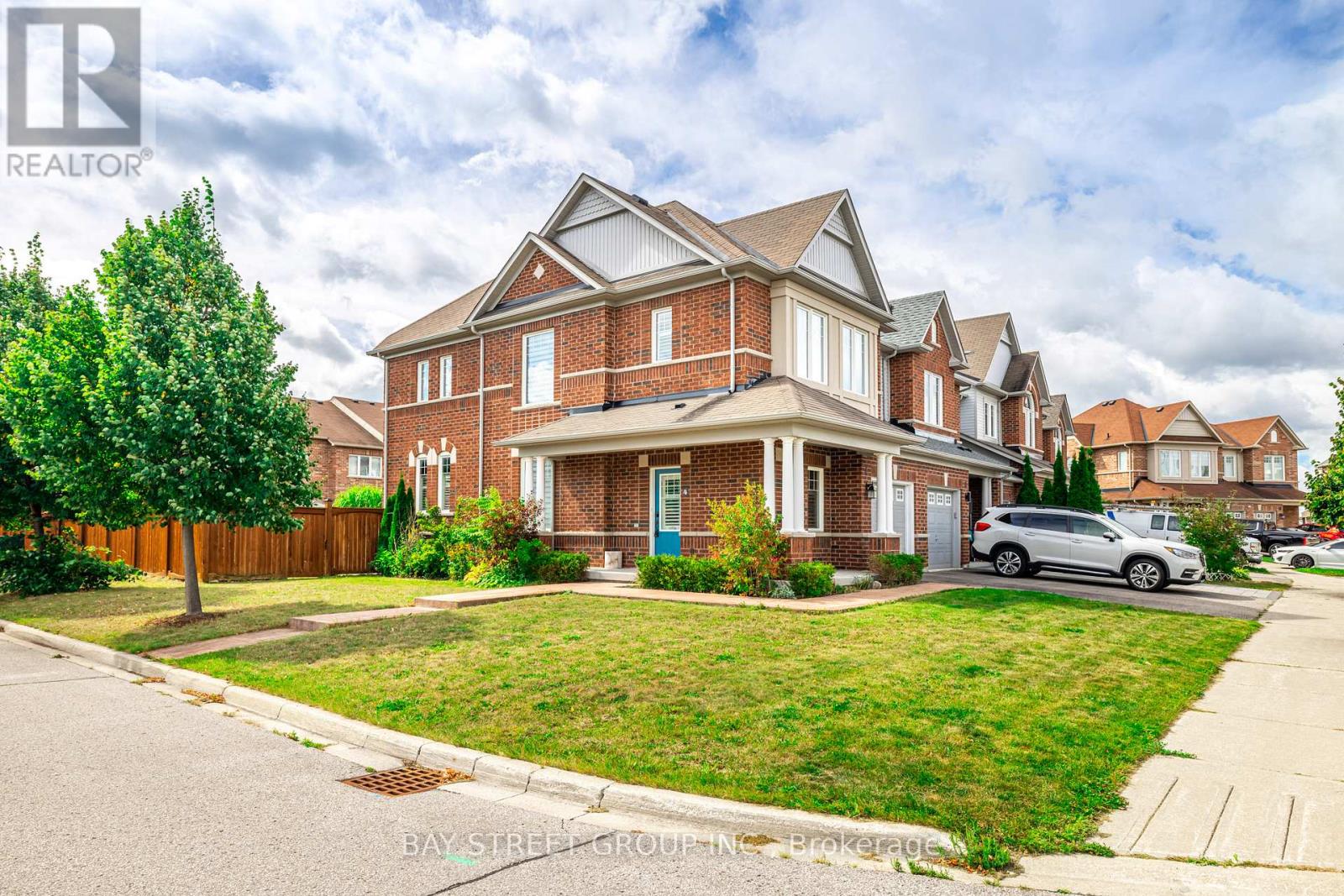 4 Courtland Crescent, East Gwillimbury, Ontario  L9N 0B2 - Photo 3 - N12847676