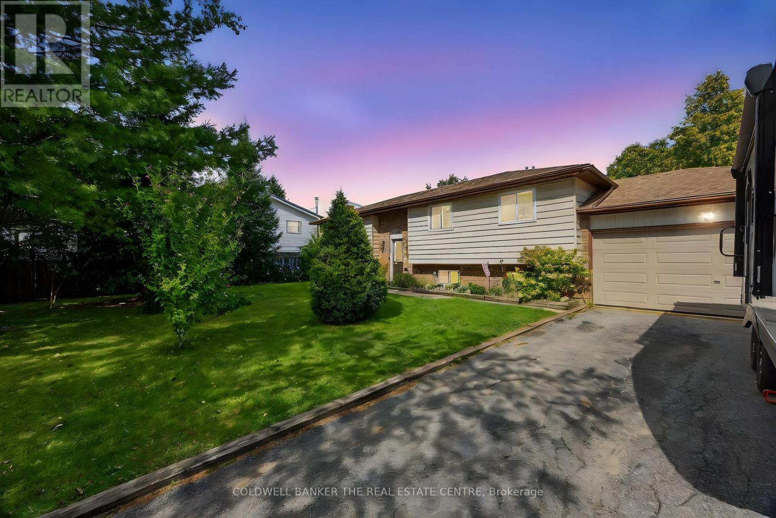 928 Blackwoods Avenue, Innisfil, Ontario  L9S 1S6 - Photo 2 - N12847688