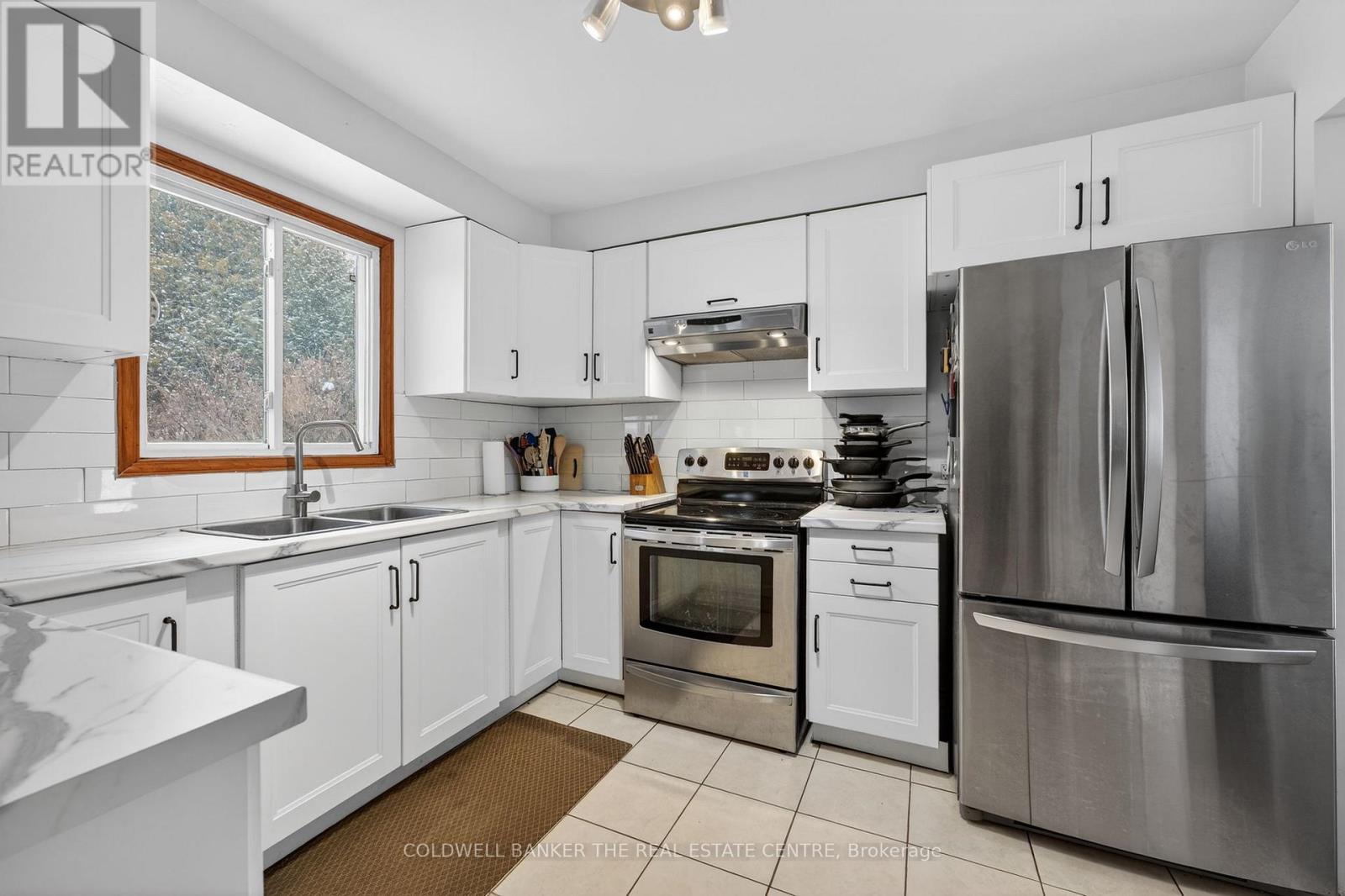 928 Blackwoods Avenue, Innisfil, Ontario  L9S 1S6 - Photo 7 - N12847688