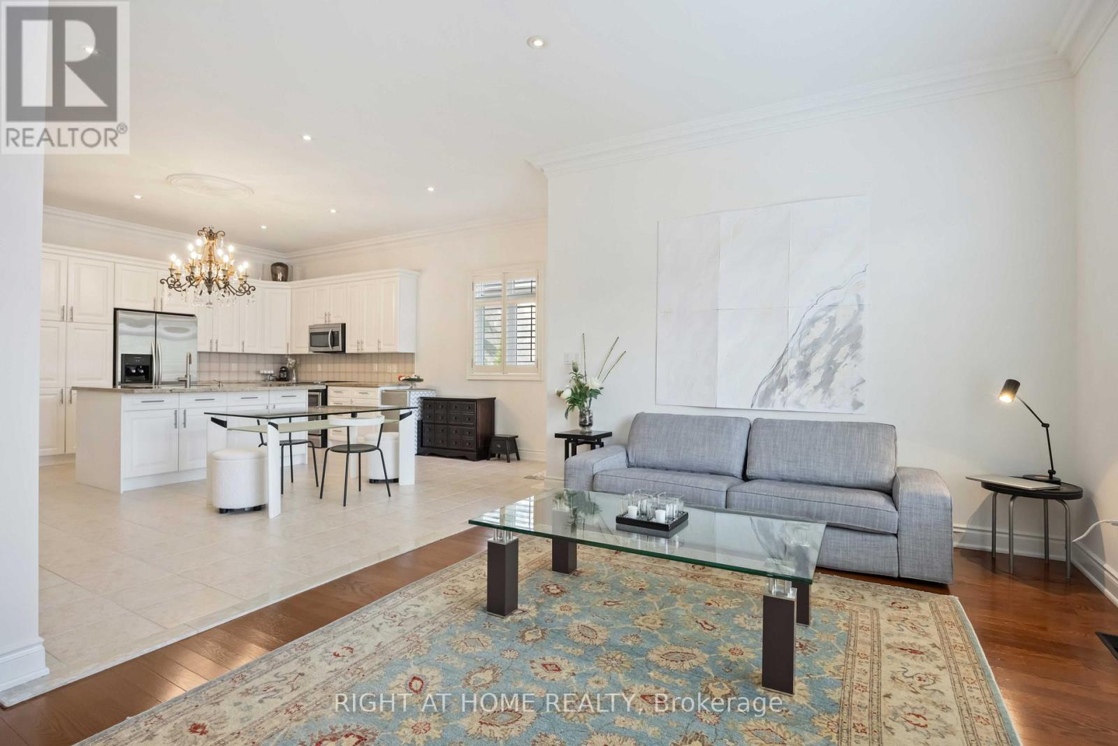 6 Sachet Drive, Richmond Hill, Ontario  L4E 4S1 - Photo 12 - N12847738