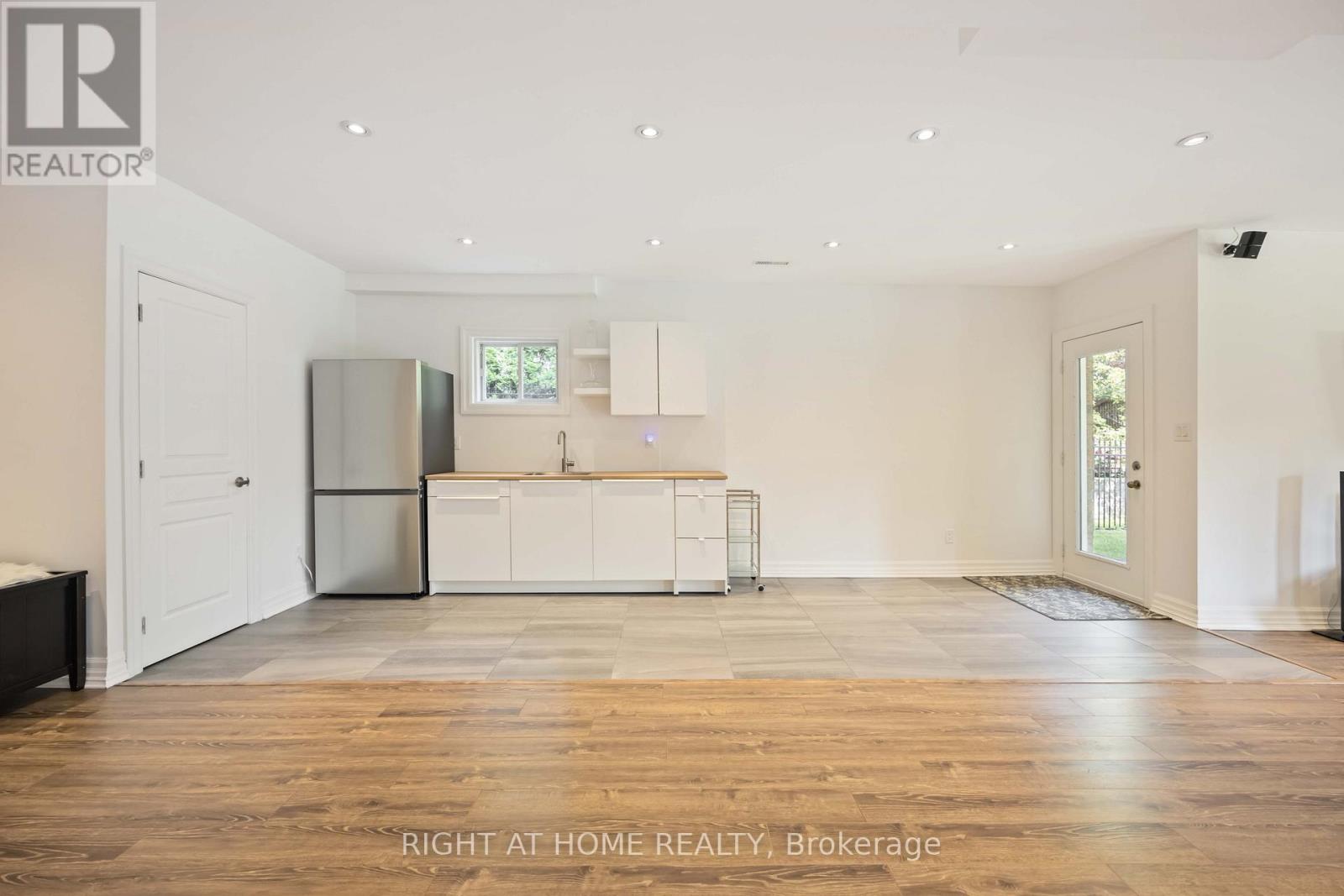 6 Sachet Drive, Richmond Hill, Ontario  L4E 4S1 - Photo 28 - N12847738