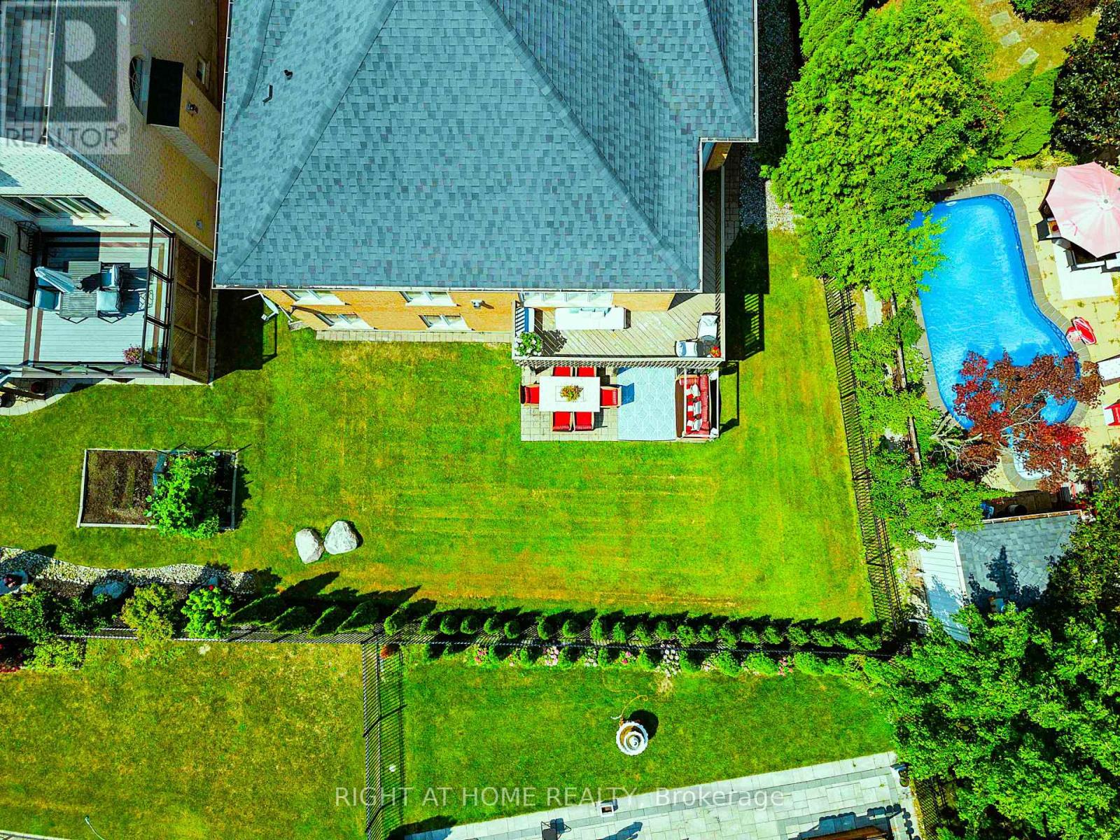 6 Sachet Drive, Richmond Hill, Ontario  L4E 4S1 - Photo 35 - N12847738