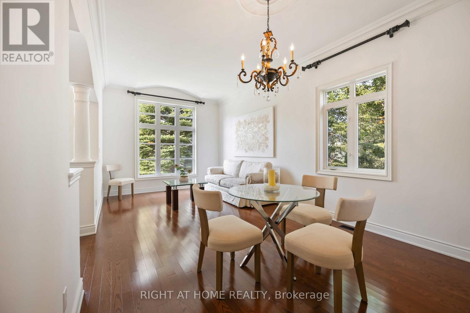 6 Sachet Drive, Richmond Hill, Ontario  L4E 4S1 - Photo 5 - N12847738