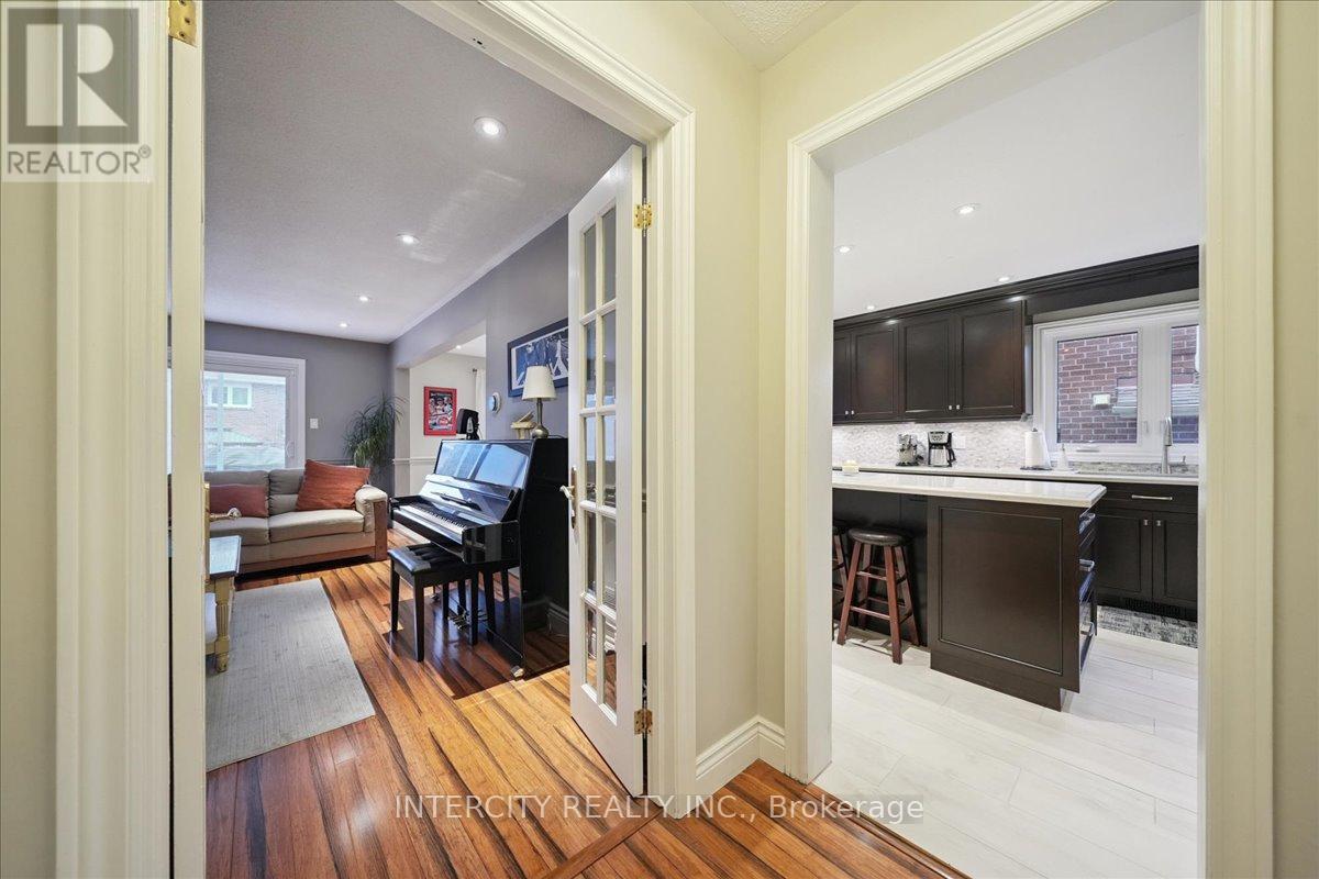 67 Sonny Street, Vaughan, Ontario  L6A 1B8 - Photo 6 - N12715442