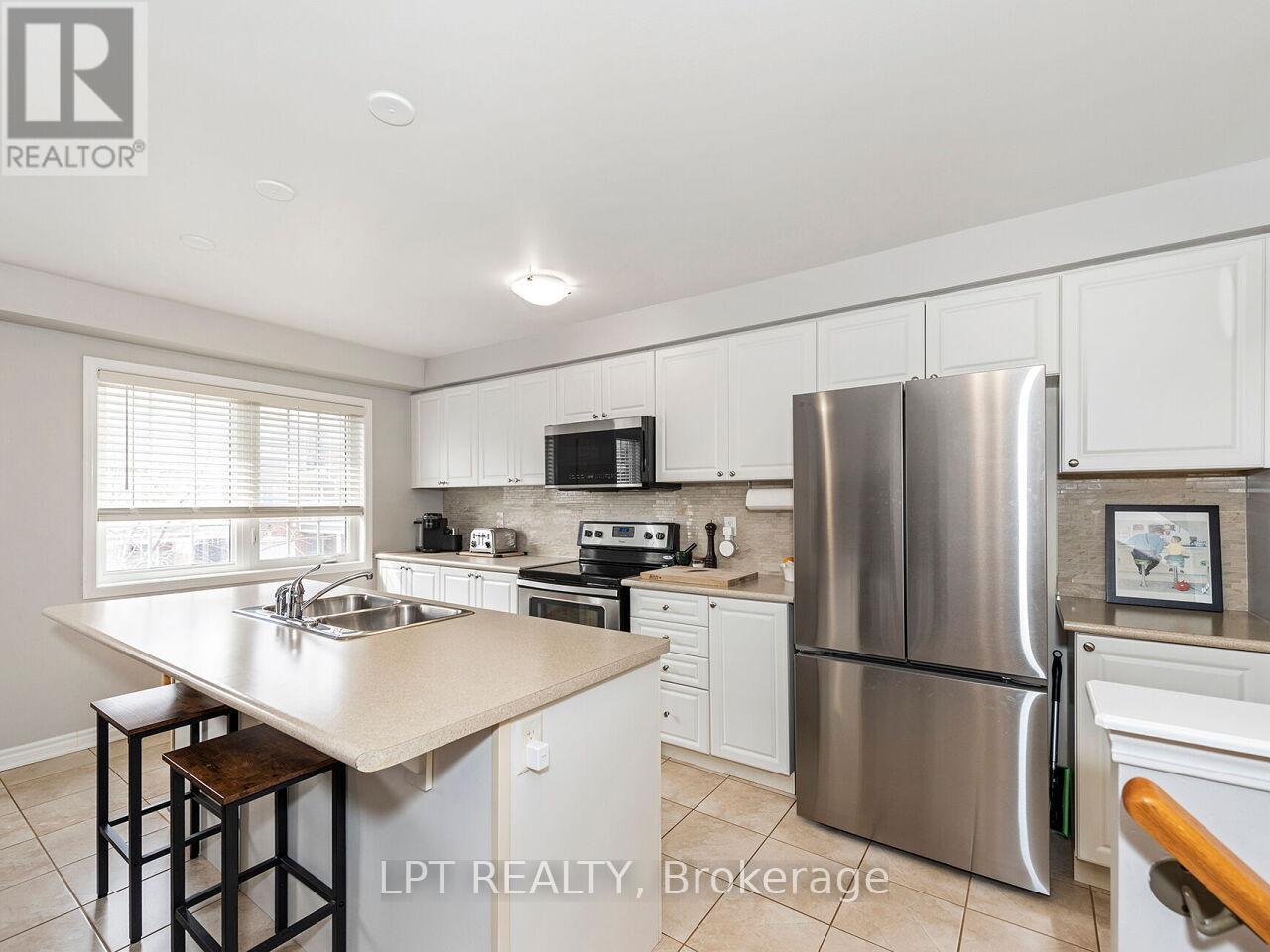 1585 Leblanc Court, Milton, Ontario  L9E 0A4 - Photo 14 - W12847592