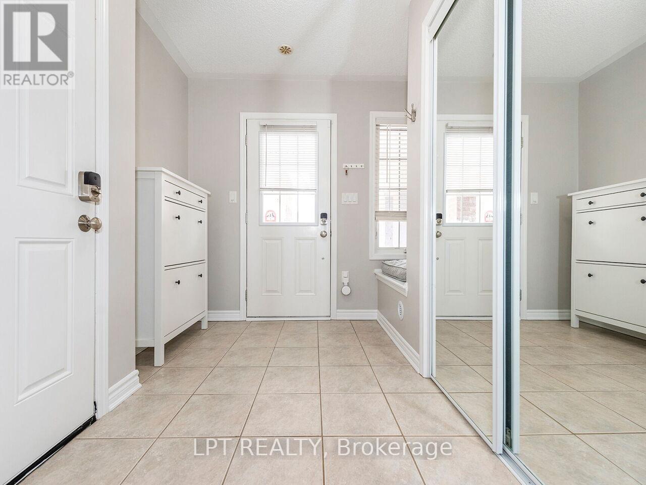 1585 Leblanc Court, Milton, Ontario  L9E 0A4 - Photo 3 - W12847592