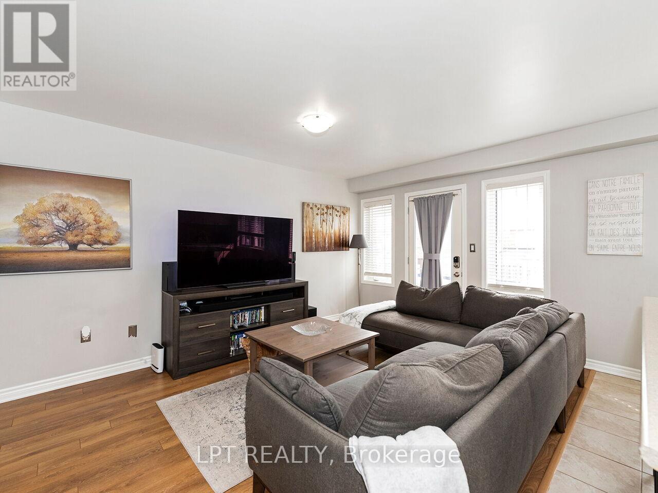 1585 Leblanc Court, Milton, Ontario  L9E 0A4 - Photo 7 - W12847592