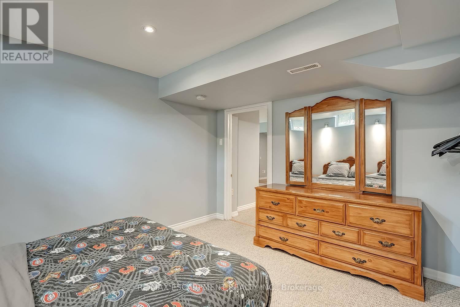 Lower - 5410 Duchess Court, Burlington (Orchard), Ontario  L7L 6Z4 - Photo 19 - W12847734