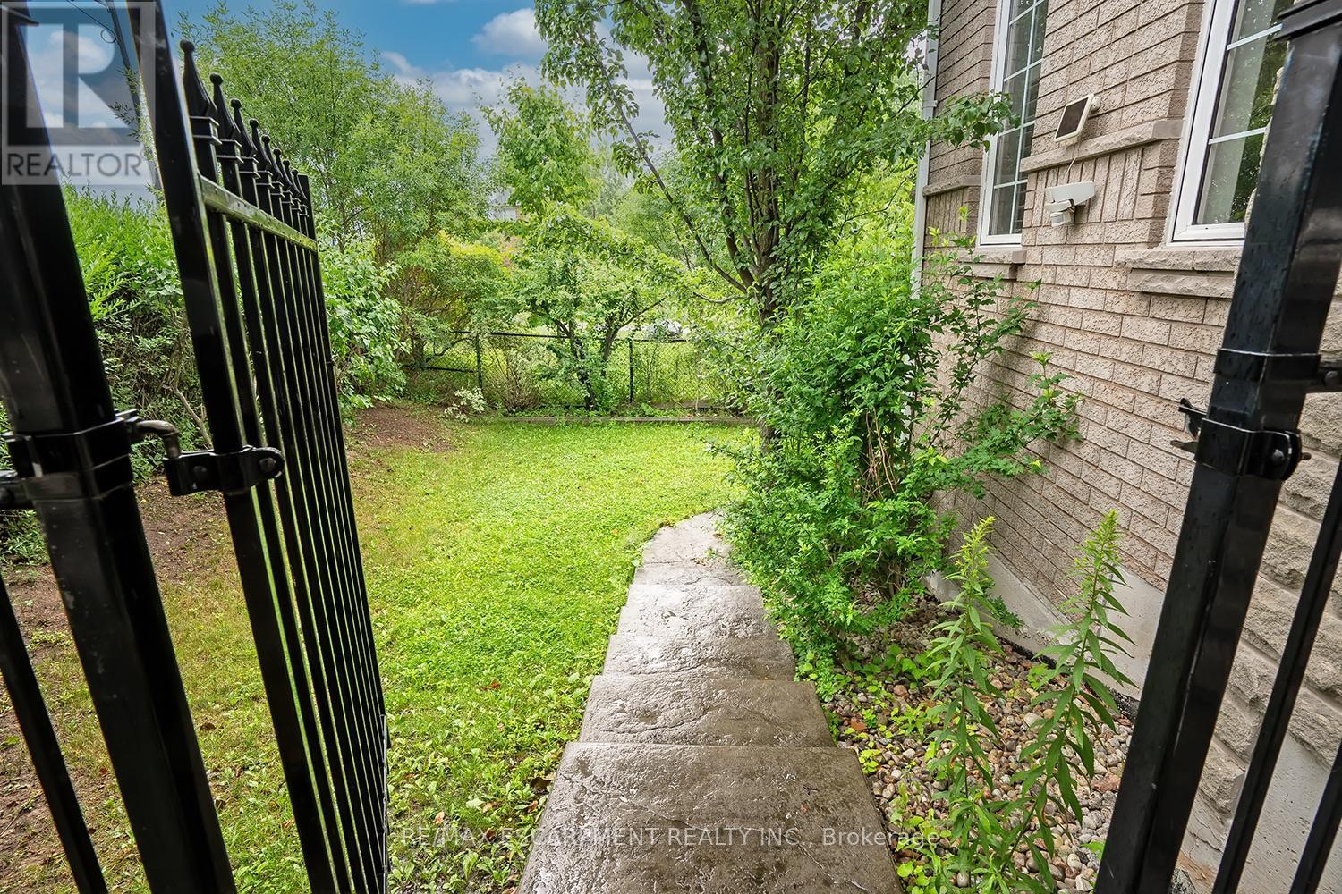 Lower - 5410 Duchess Court, Burlington (Orchard), Ontario  L7L 6Z4 - Photo 2 - W12847734