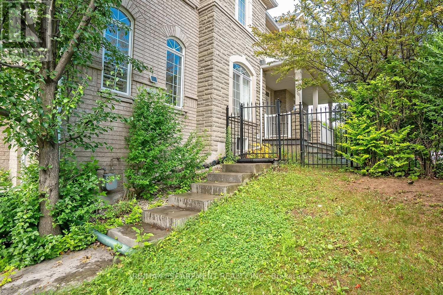 Lower - 5410 Duchess Court, Burlington (Orchard), Ontario  L7L 6Z4 - Photo 3 - W12847734