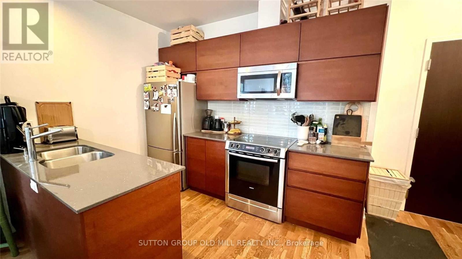 203 - 152 Annette Street, Toronto, Ontario  M6P 1P4 - Photo 6 - W12847756