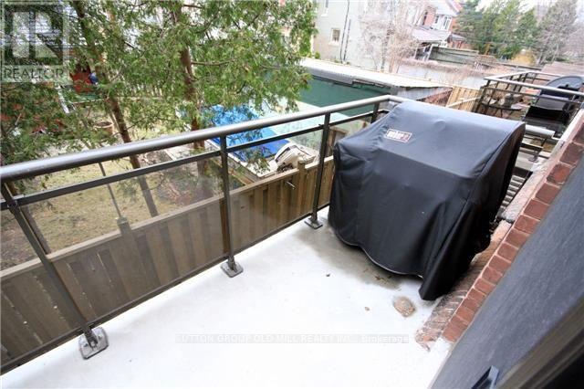 203 - 152 Annette Street, Toronto, Ontario  M6P 1P4 - Photo 9 - W12847756