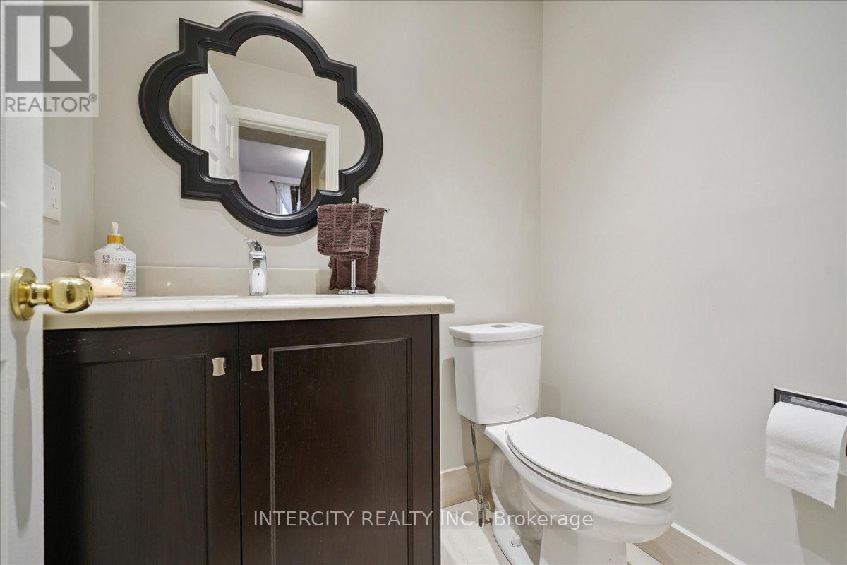 67 Sonny Street, Vaughan, Ontario  L6A 1B8 - Photo 5 - N12715442