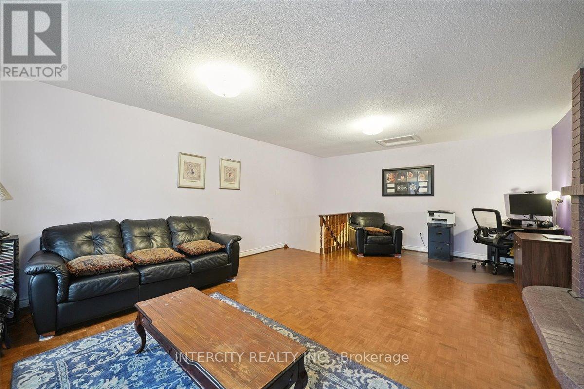 67 Sonny Street, Vaughan, Ontario  L6A 1B8 - Photo 18 - N12715442
