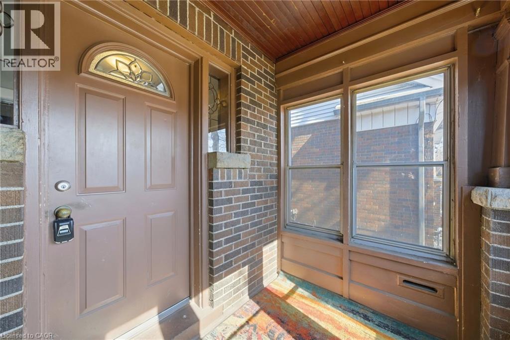 58 Arnold Street, Hamilton, Ontario  L8S 1R4 - Photo 3 - 40809708